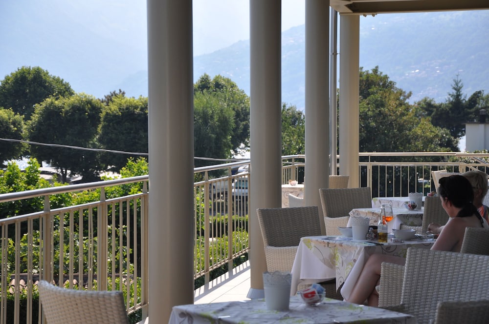 Hotel Vischi 33/50