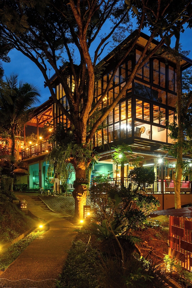 Thai Modern Resort and Spa in CHALONG