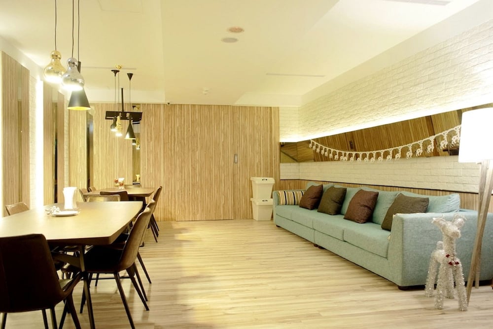 Poshpacker Hotel 34/41