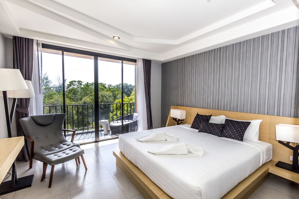 DELUXE, DOUBLE BED, BALCONY