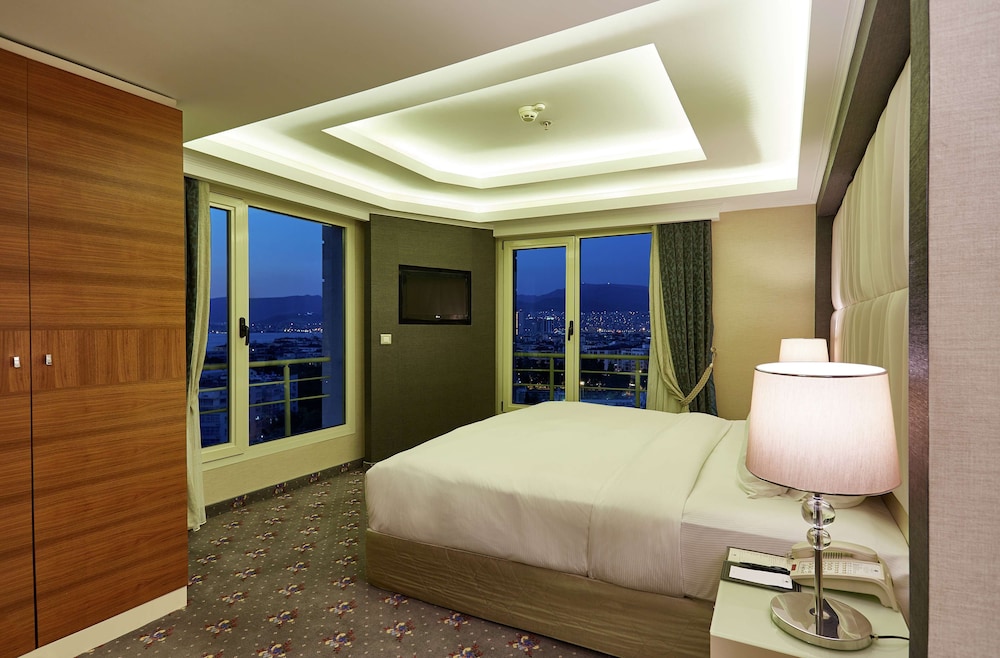 Doubletree By Hilton Hotel Izmir Alsancak 31/58