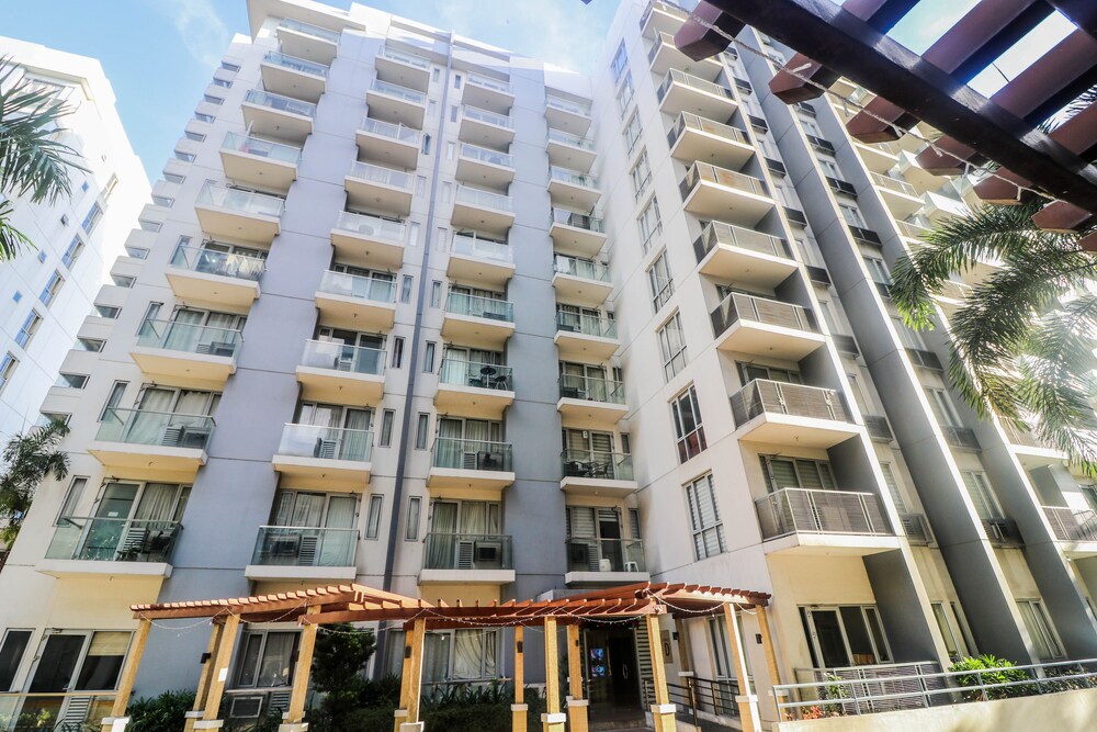 PRS at One Palm Tree Villa near Airport 6/60