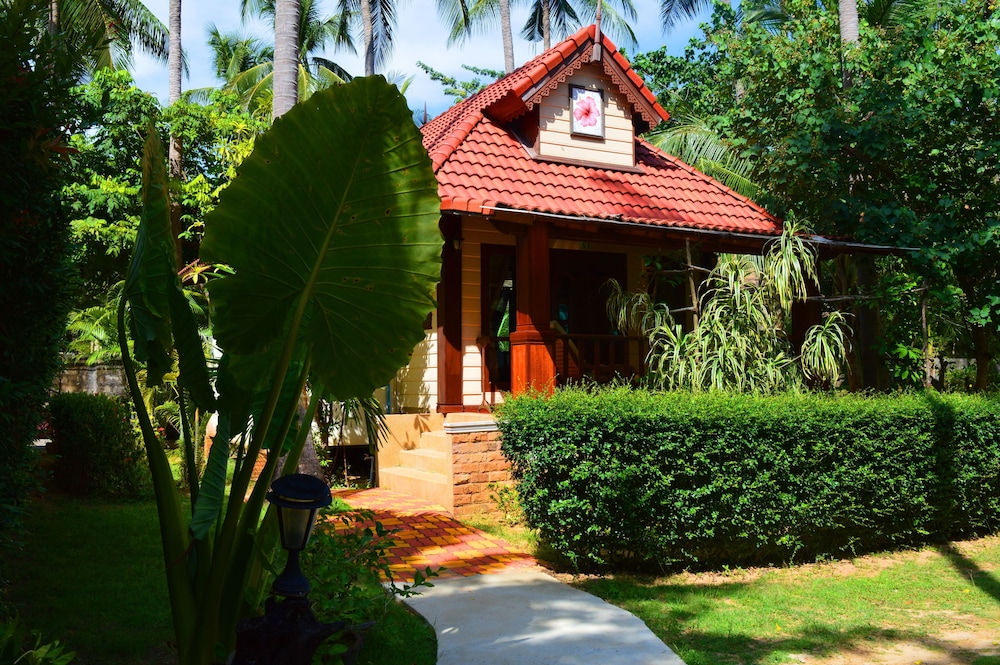 Sayang Beach Resort 50/60