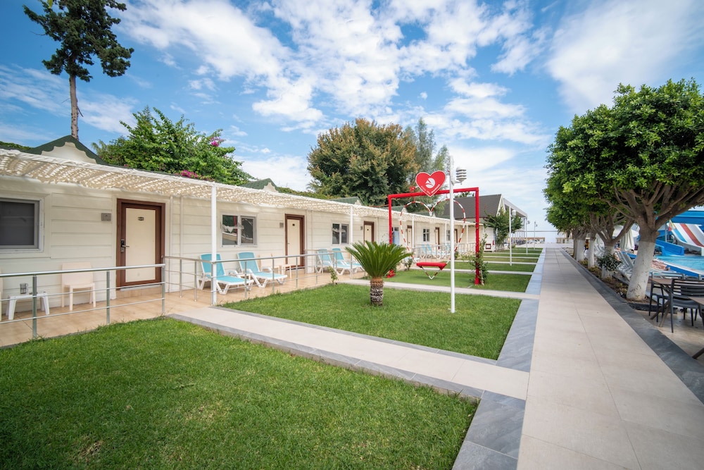 Armas Beach Ex Armas Beach Hotel 44/46