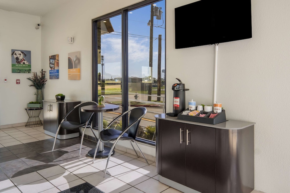 Motel6 Duncanville, TX - Dallas 25/46