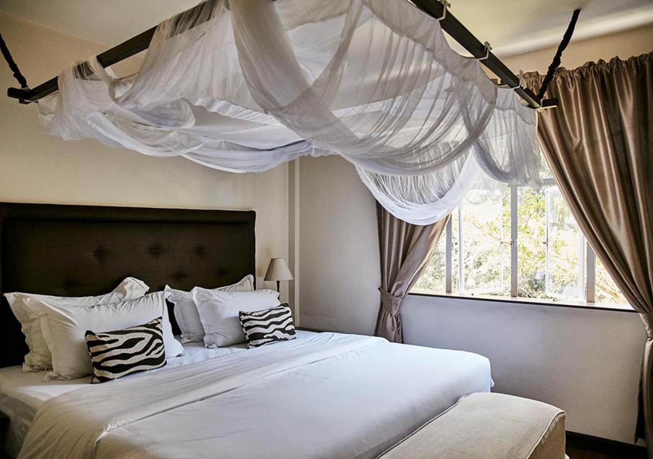 2 BEDROOMS, RESIDENCE