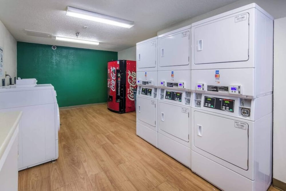 Suburban Studios Winston Salem-University Parkway photo4