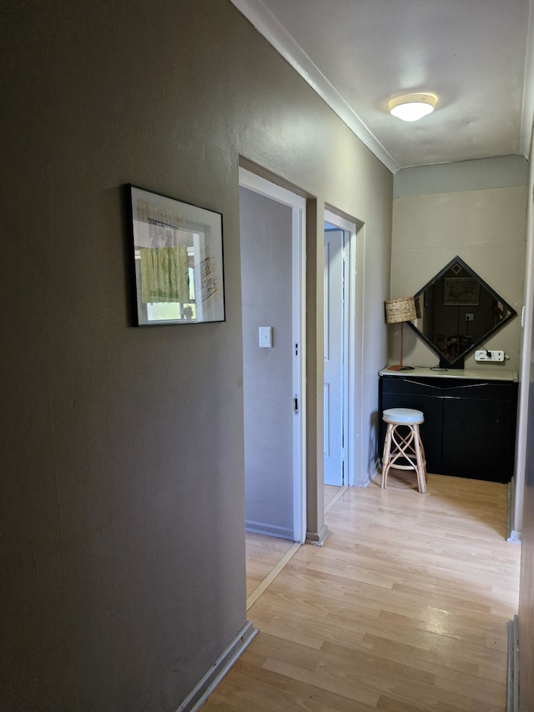 Ibis Place Guest House 28/50