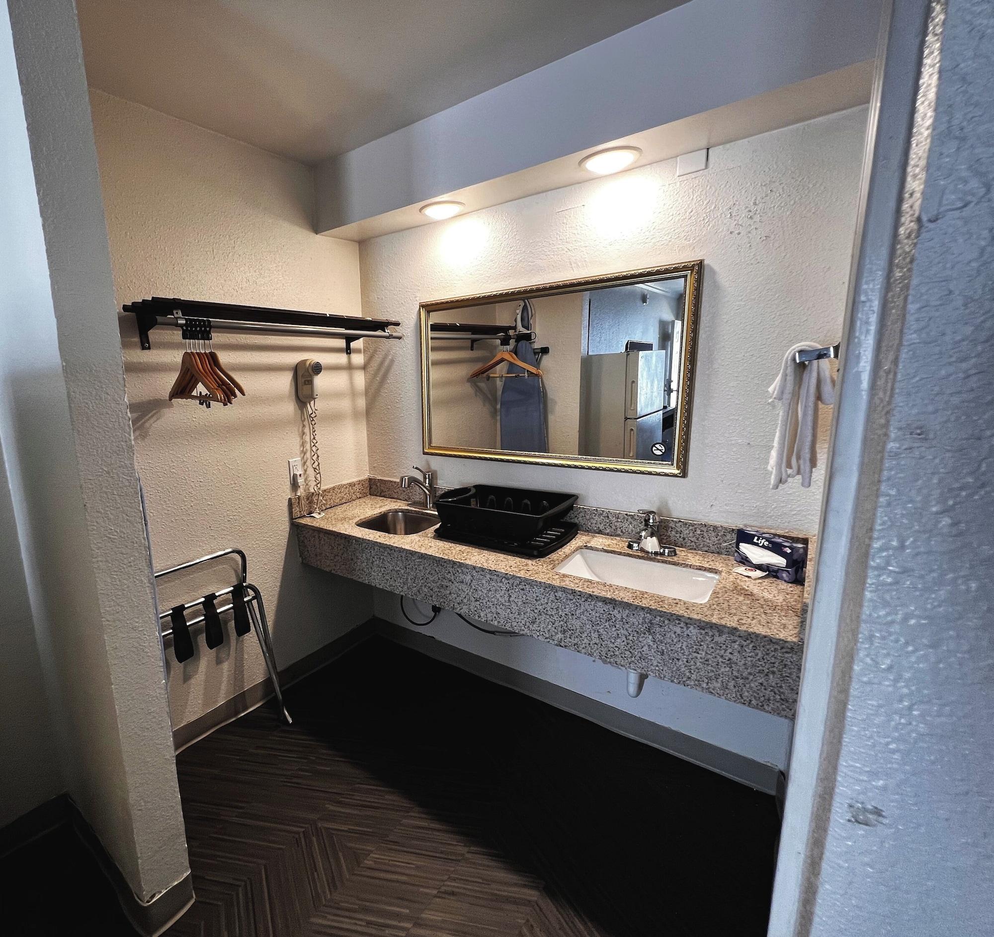 Studio6 Fort Worth, TX - Downtown East 33/36