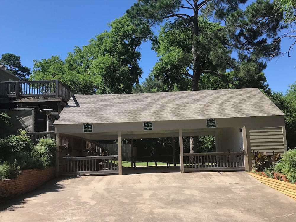 The Oaks Bed and Breakfast 7/60