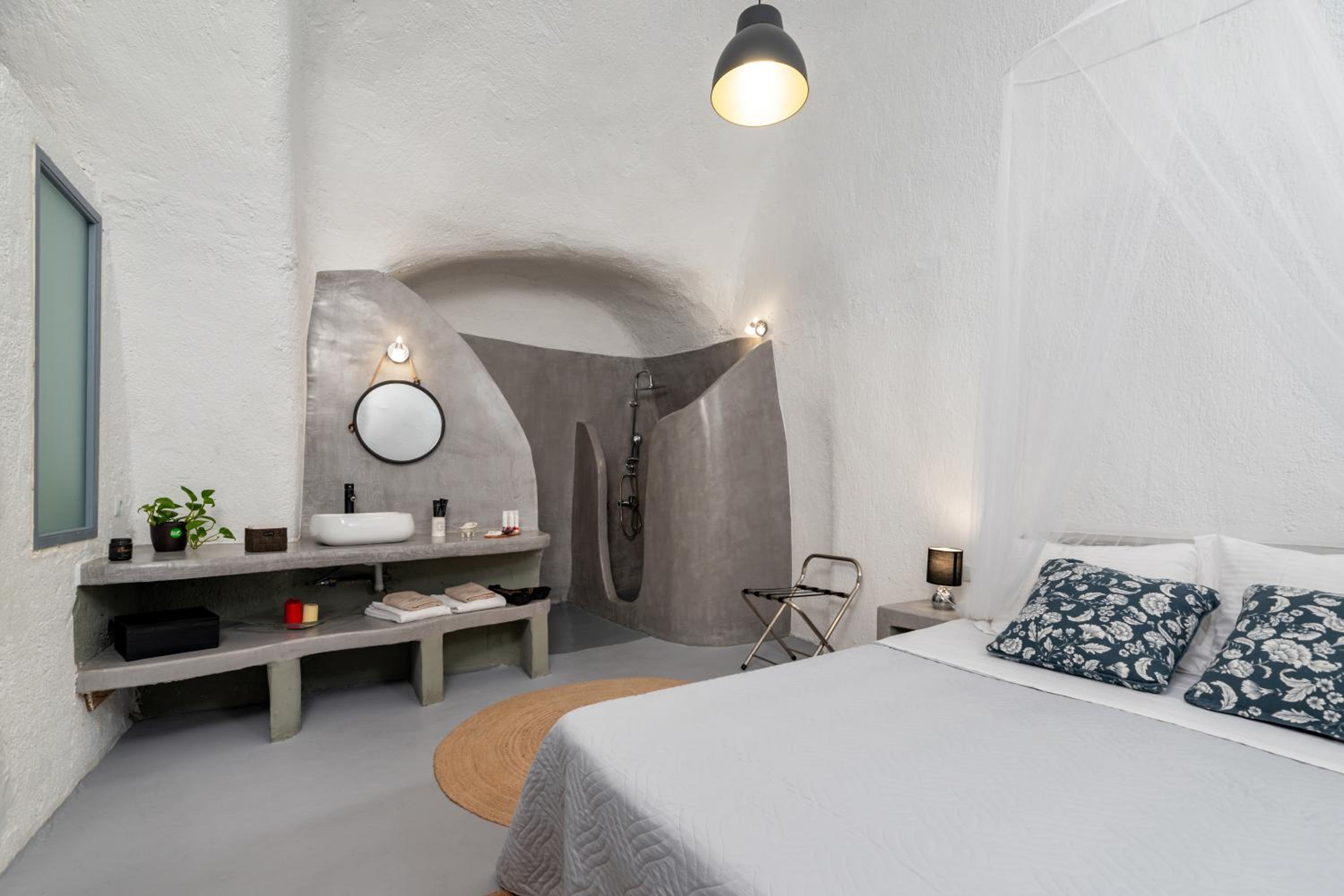 Cave, Luxury, Suite