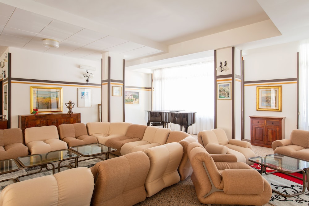 Hotel Mediterraneo 35/56