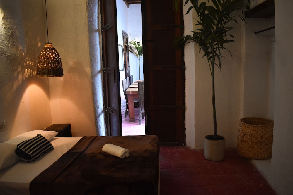 Casa Gaitana Alma Hotels 31/43