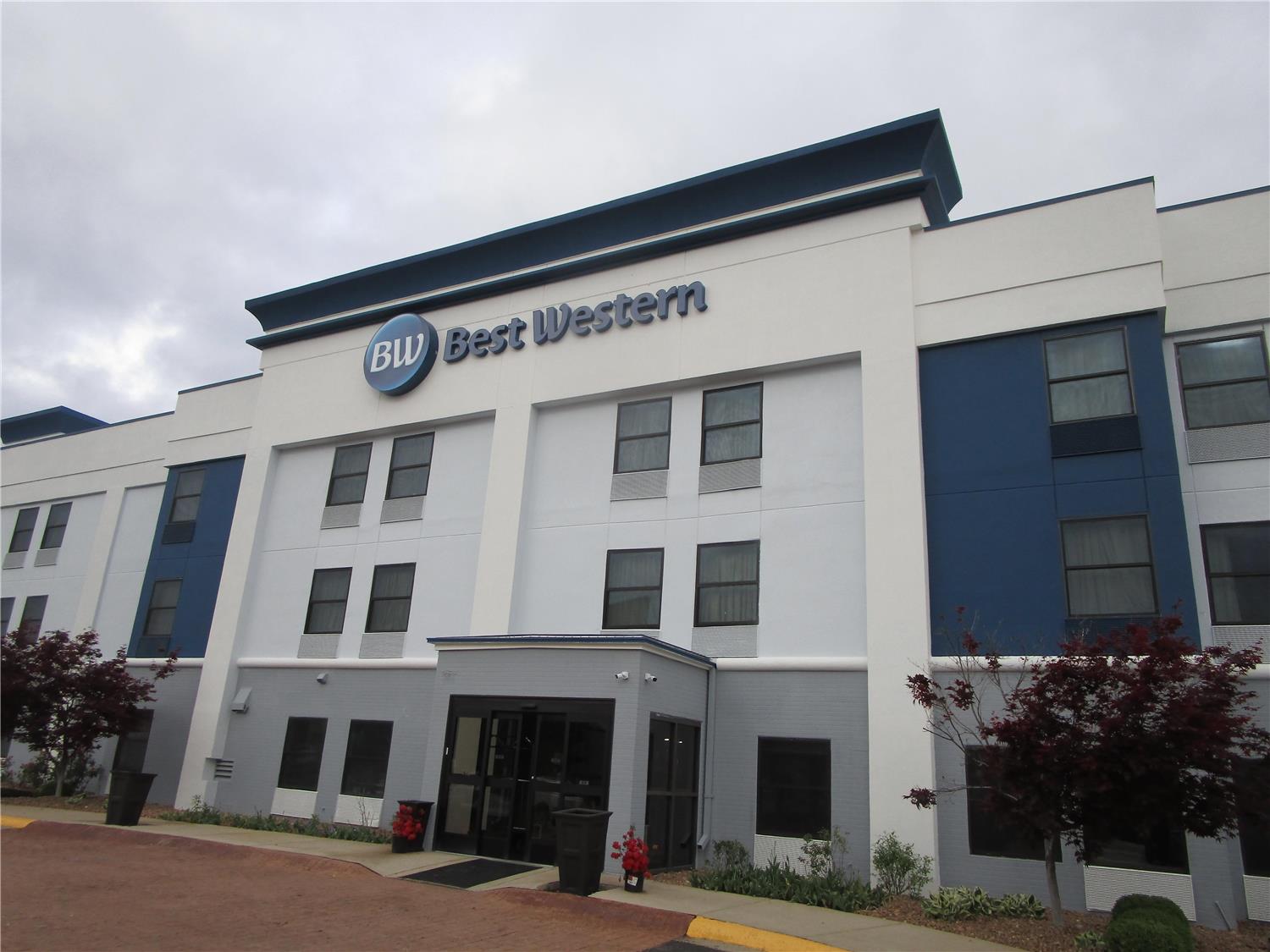 Best Western St. Louis Fairview Heights 4/20