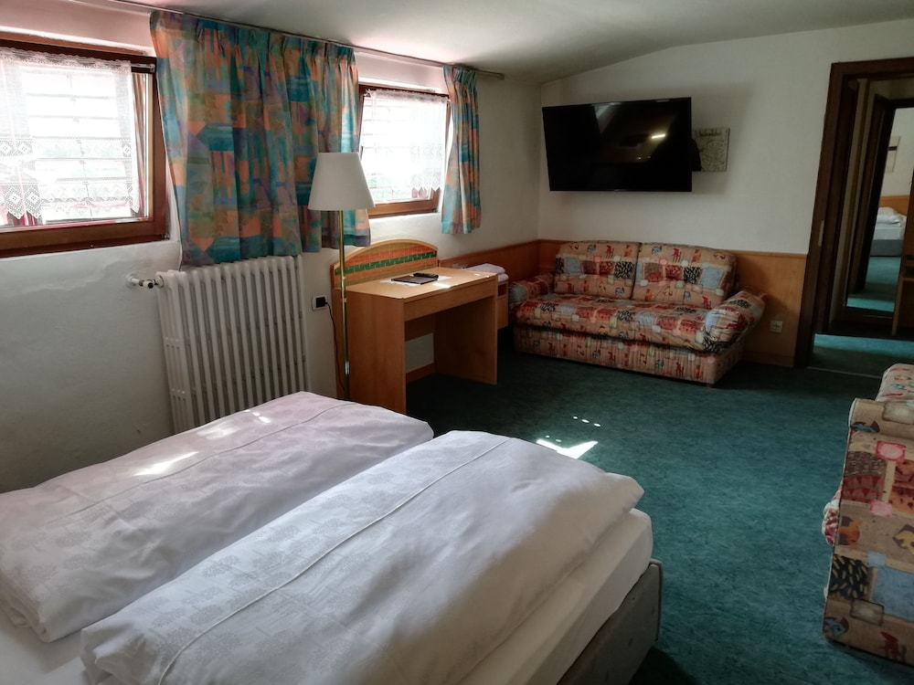 Hotel Rodes 46/68