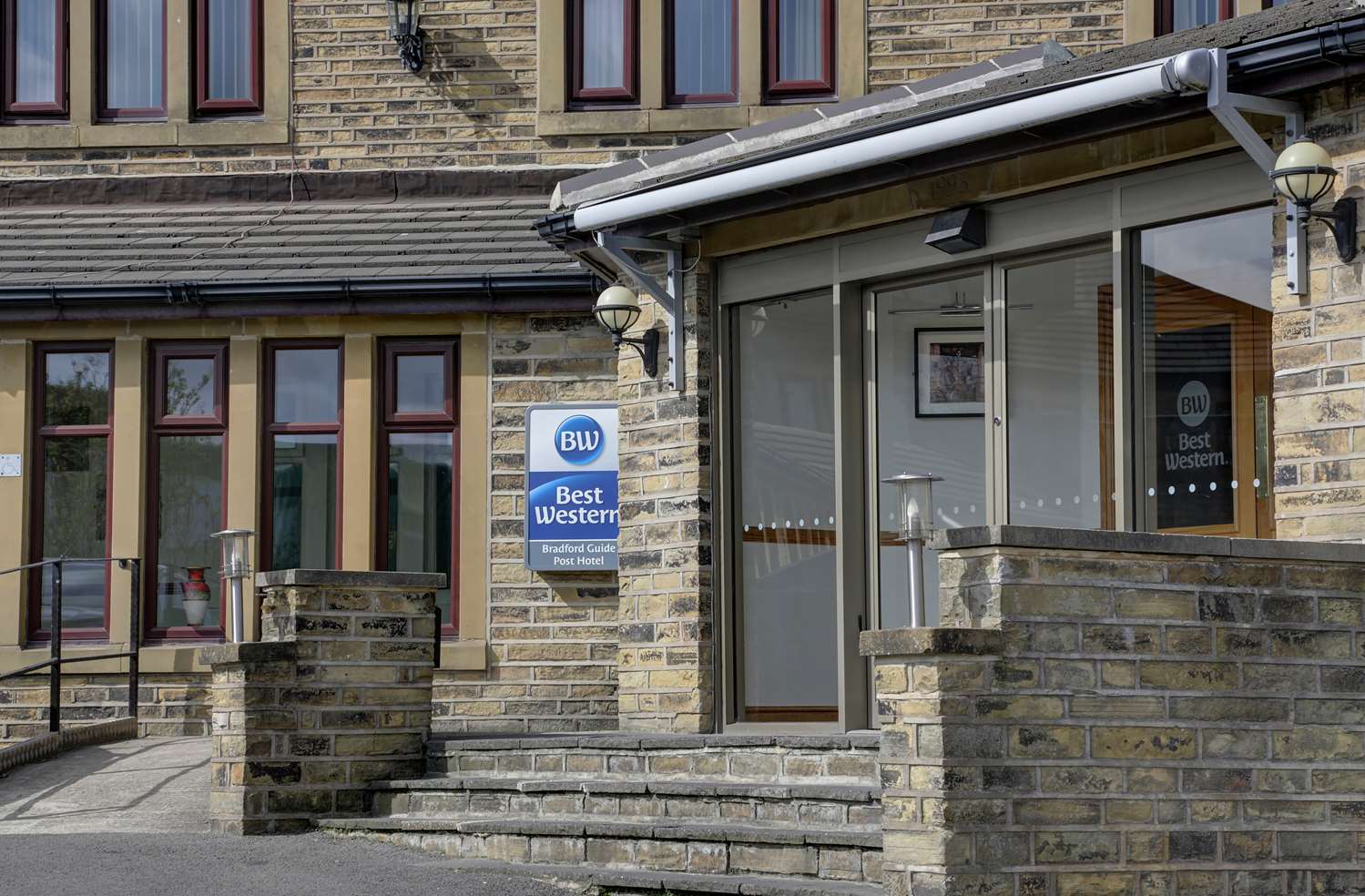 Best Western Bradford Guide Post Hotel 52/55