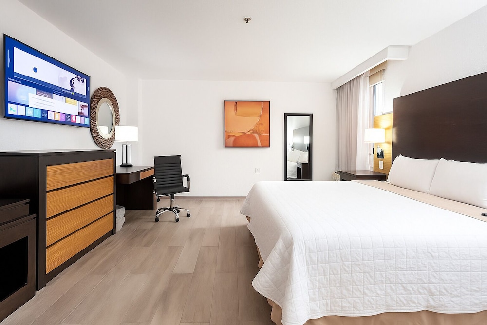 PARIS FC HOTEL 30/76
