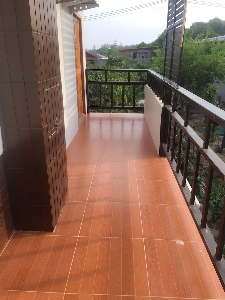 Poonsap Resort 10/62