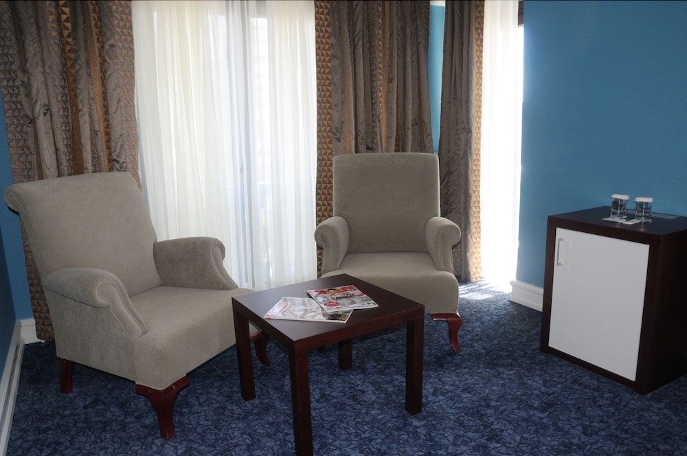 Paradise Island Hotel 31/50