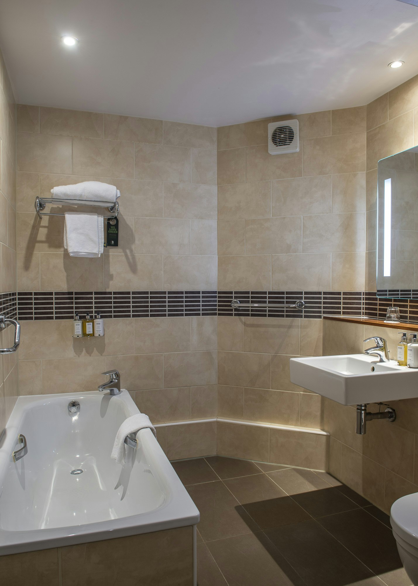 Bush Hotel Farnham 44/50