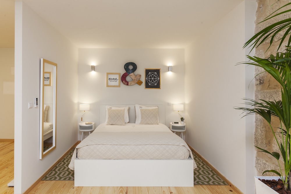 PREMIUM, STUDIO, DOUBLE BED, SOFA