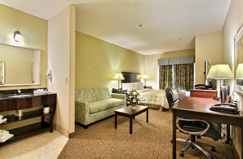 Magnolia Inn Suites 42/50