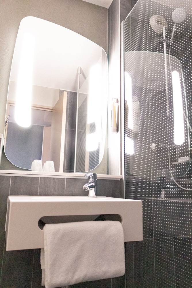 ibis Paris Gennevilliers 76/76