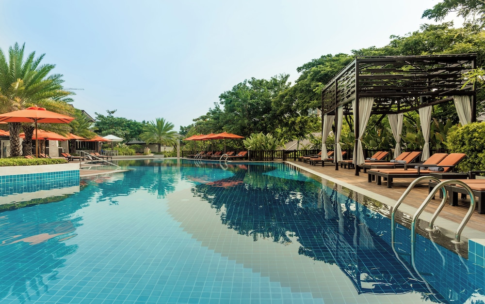 Crimson Resort and Spa Mactan 44/50