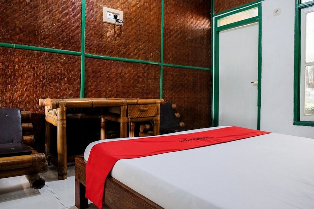 Reddoorz Plus Near Jalan Baru Bogor 13/32