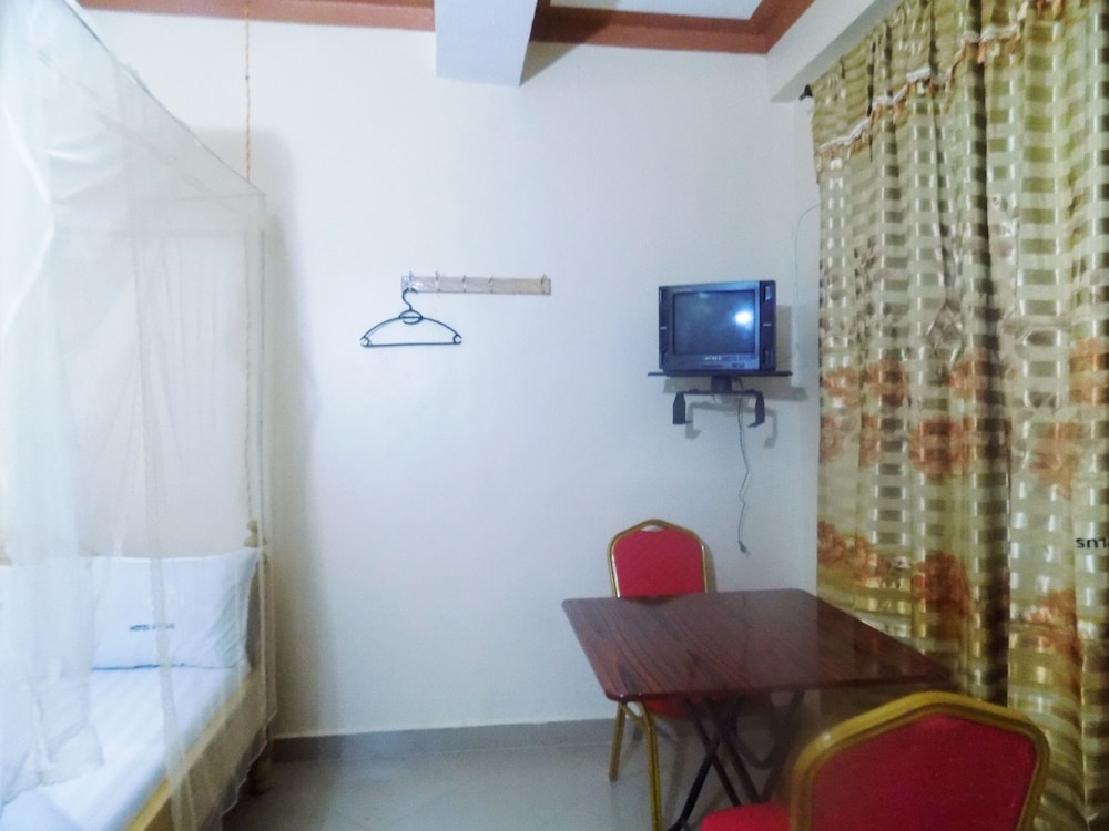 Hotel B Plus 16/23