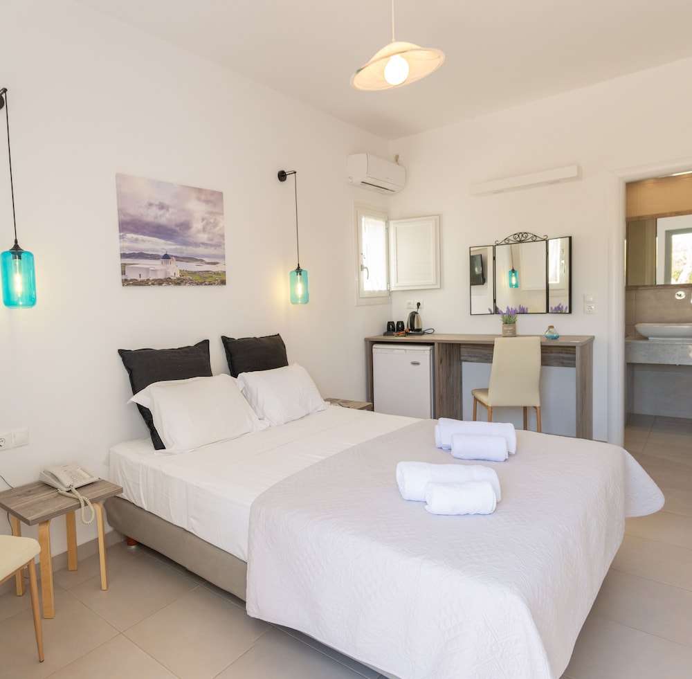 ROOM, DOUBLE BED, GARDEN VIEW