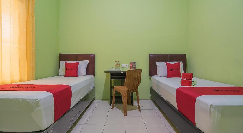 RedDoorz near Kampus UMP Purwokerto 16/44