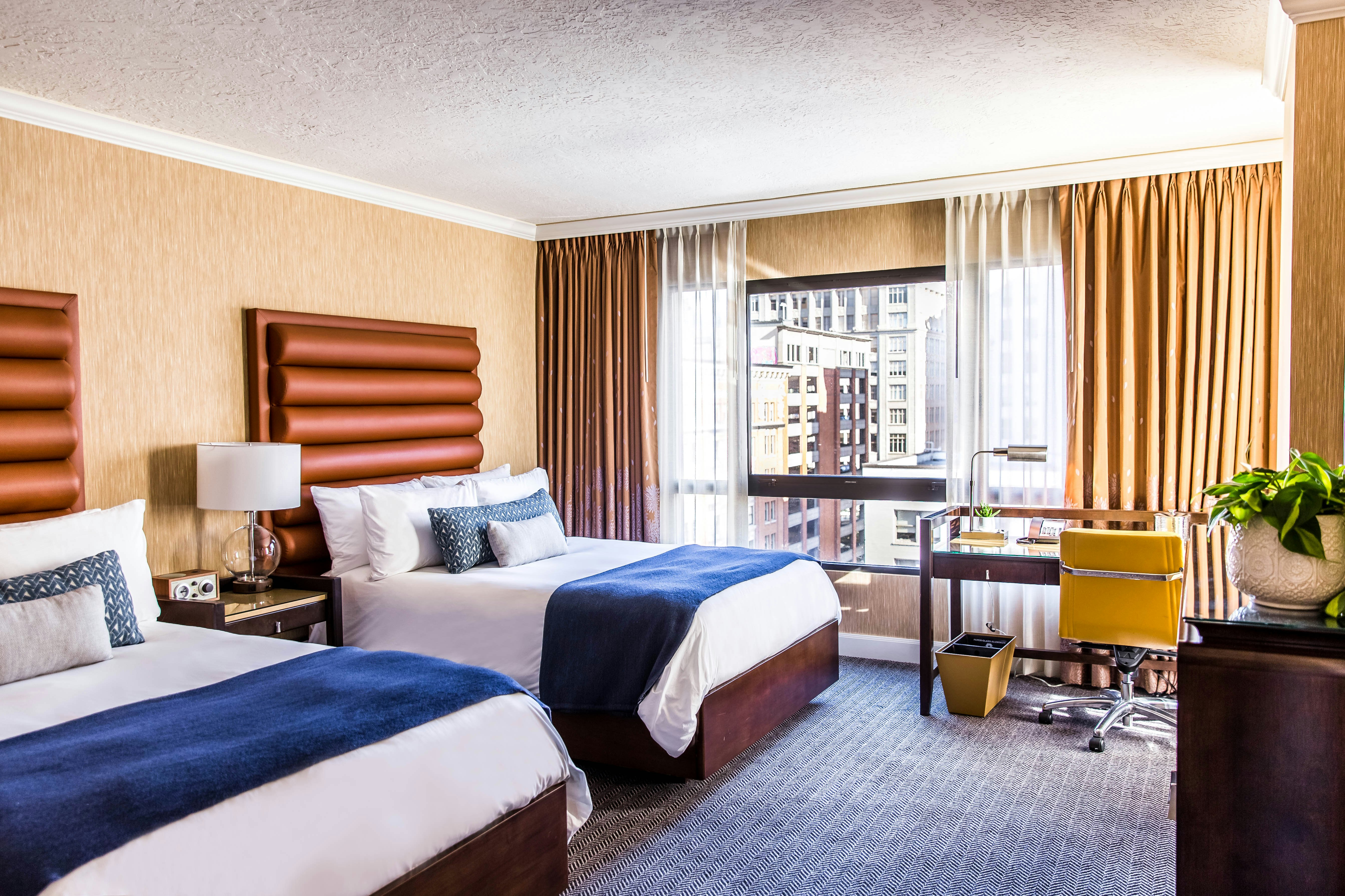 Dossier Hotel 11/52