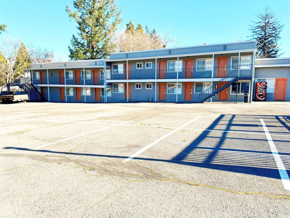 Ashland Motel 41/46