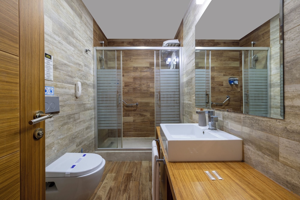 Asia Artemis Suite 45/50