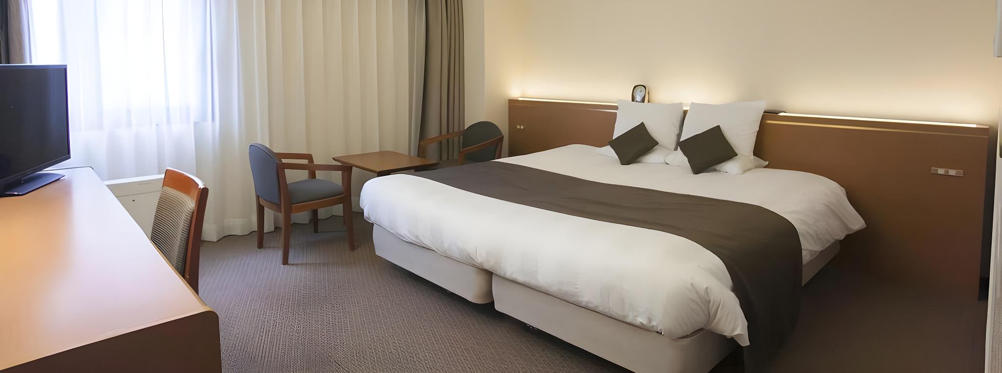 Standard, Queen Bed