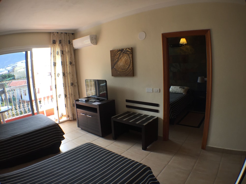 La Aldea Suites Hotel 25/50