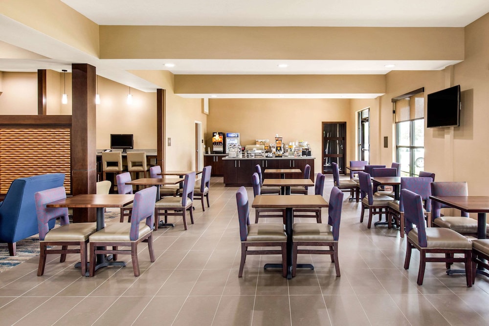 Comfort Suites South Austin 17/25