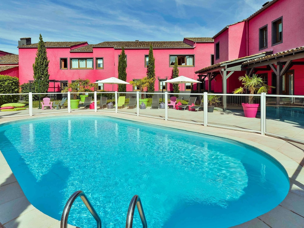 Ibis Macon Sud 2/68