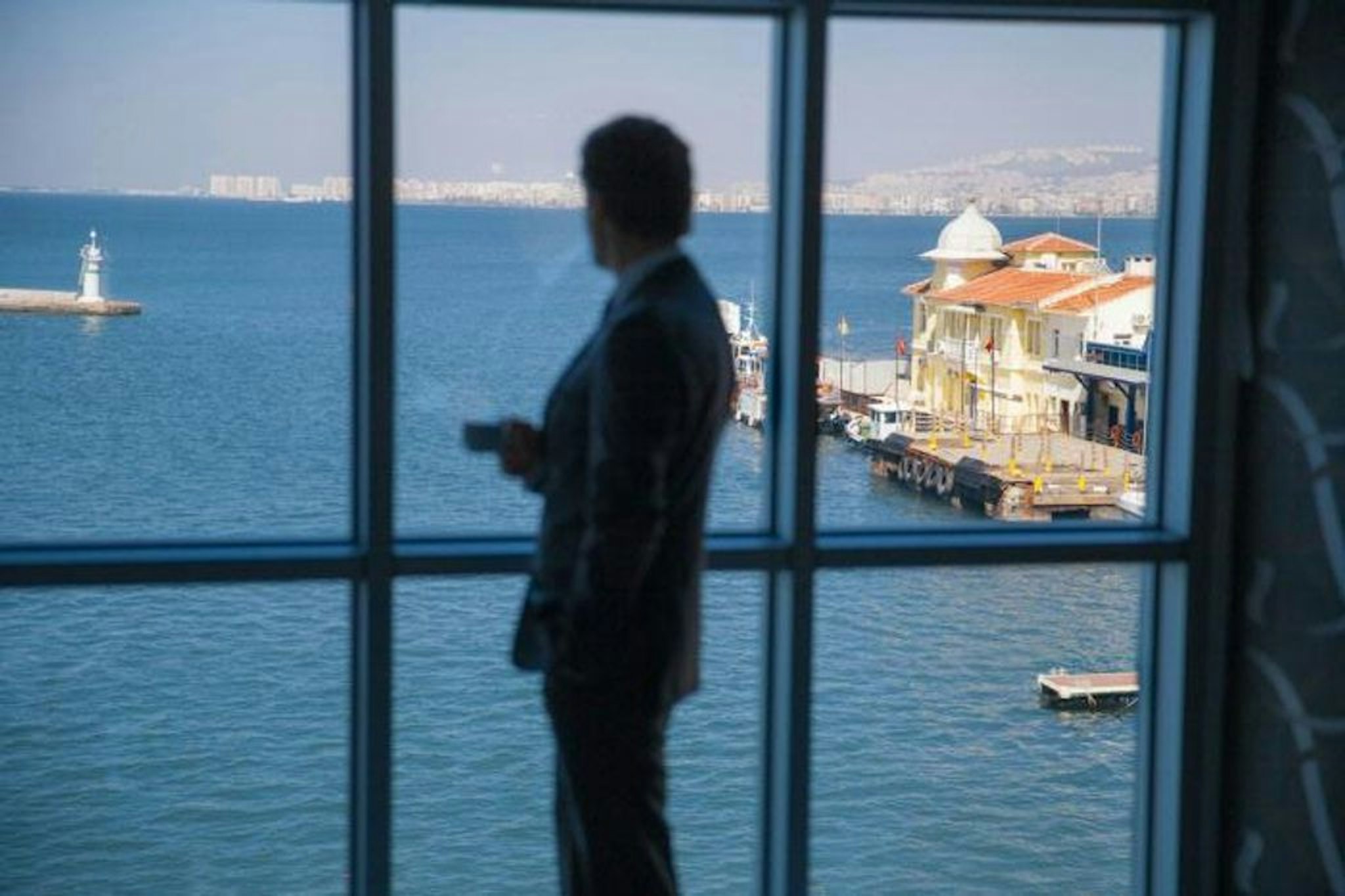 PASAPORT PIER HOTEL 70/79