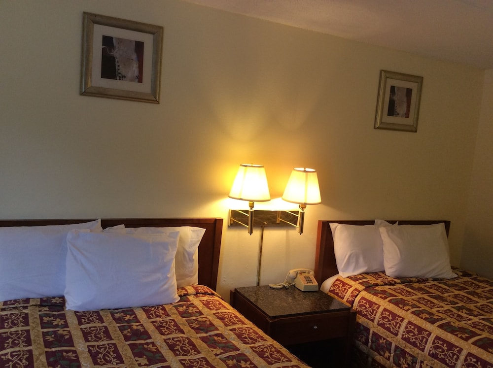 Days Inn by Wyndham York Alabama 19/32