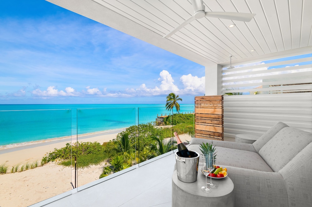 Beach Enclave Long Bay 23/50