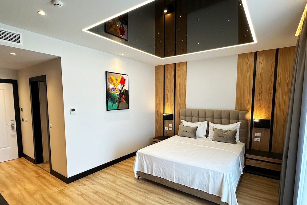 Delta Hotel 6/48