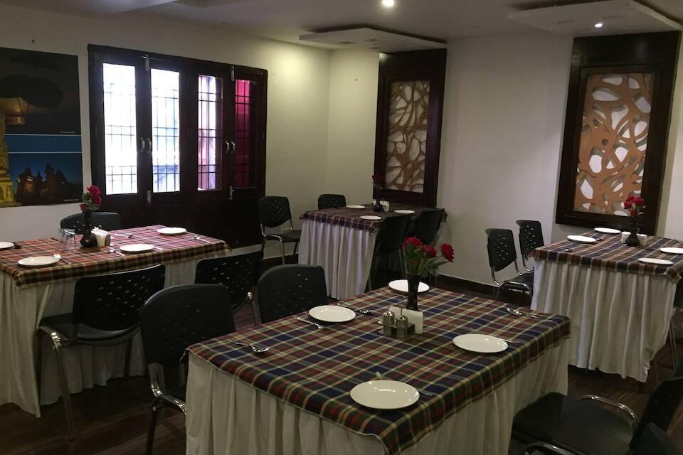 Oyo Rooms Mall Road Cantonment 32/46