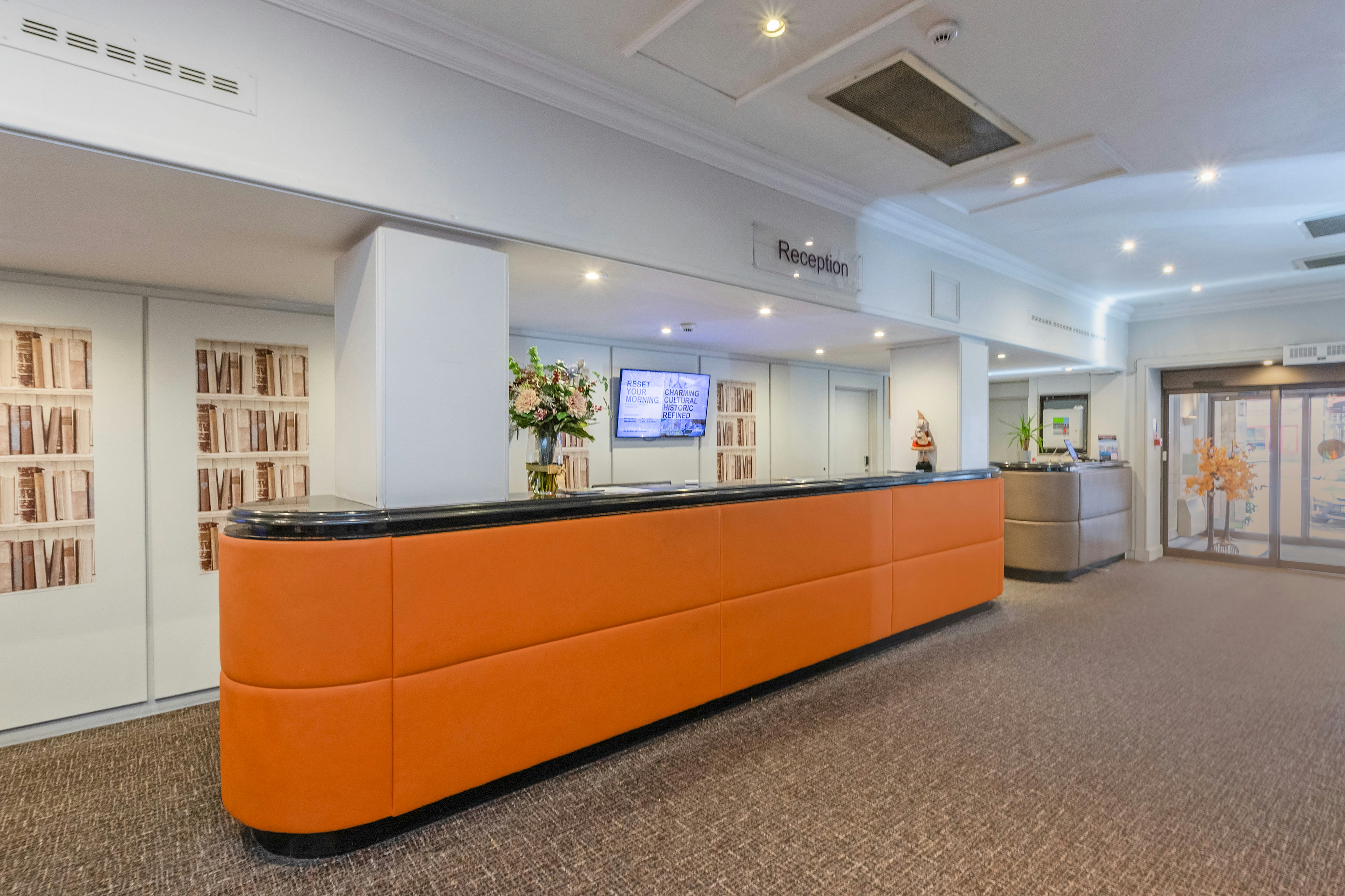 Winchester Wessex Hotel by Sunday 8/70