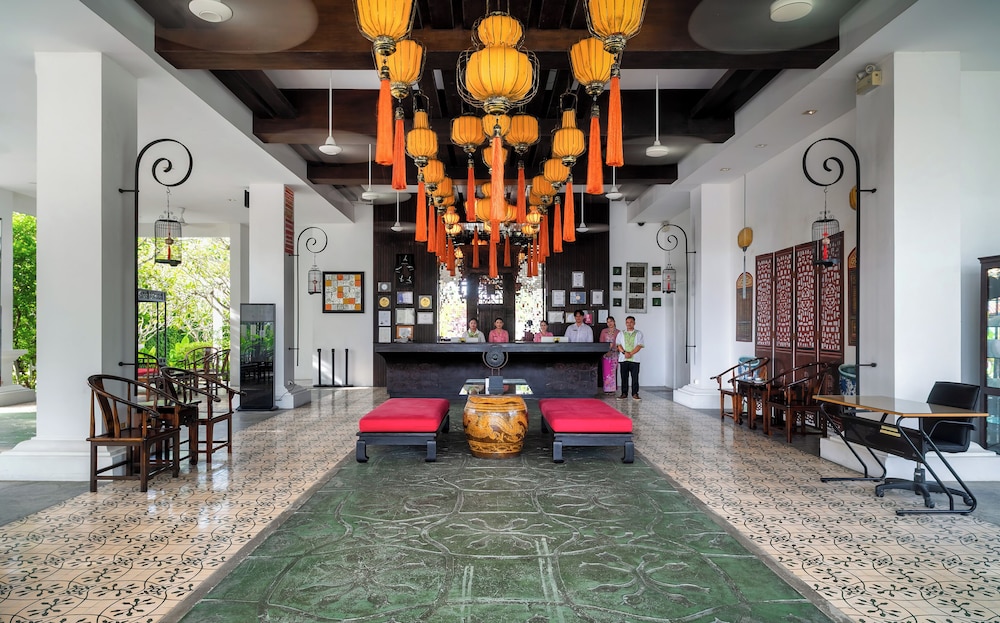 The Old Phuket Karon Beach Resort 62/85