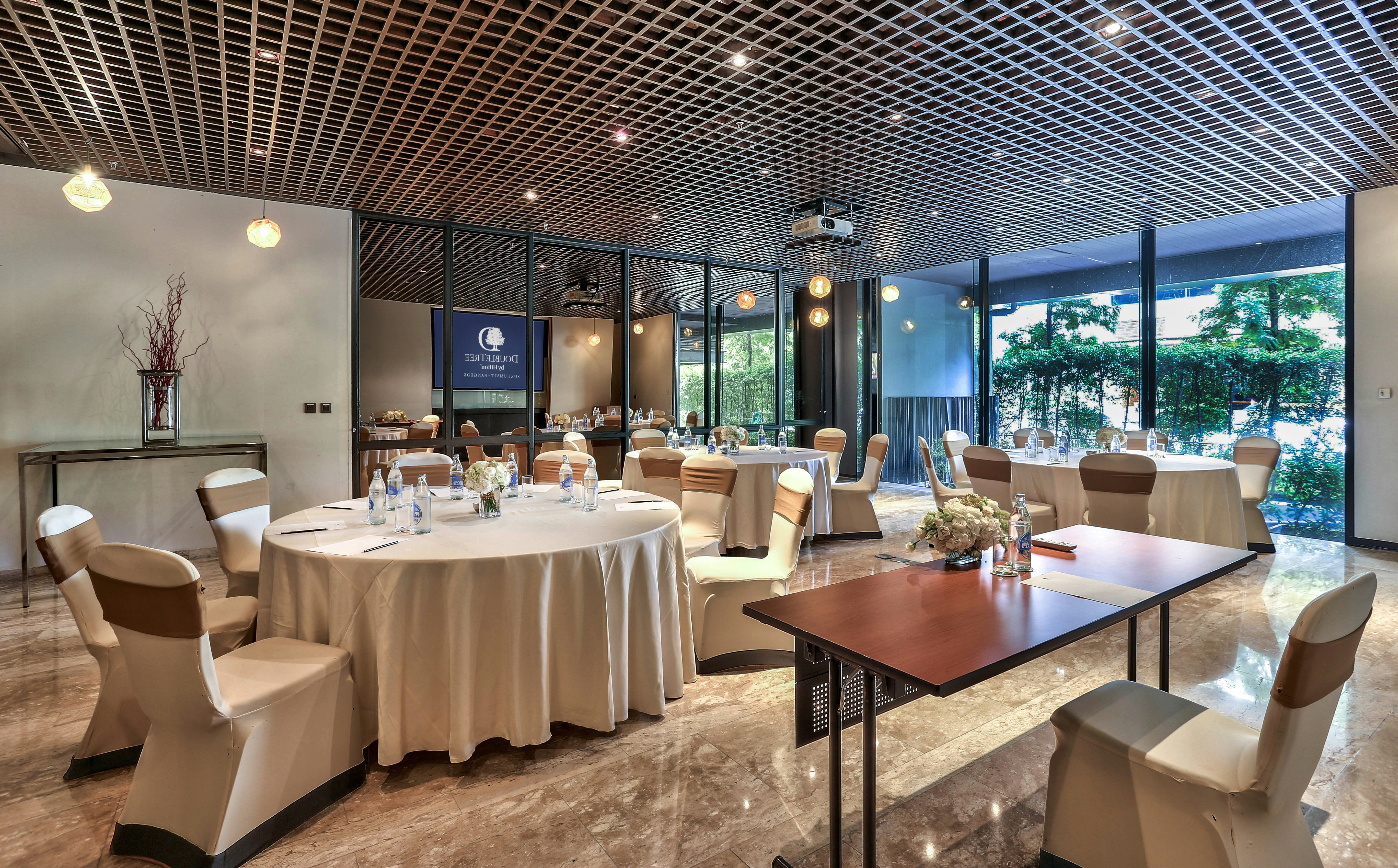 DoubleTree by Hilton Hotel Sukhumvit Bangkok 61/79