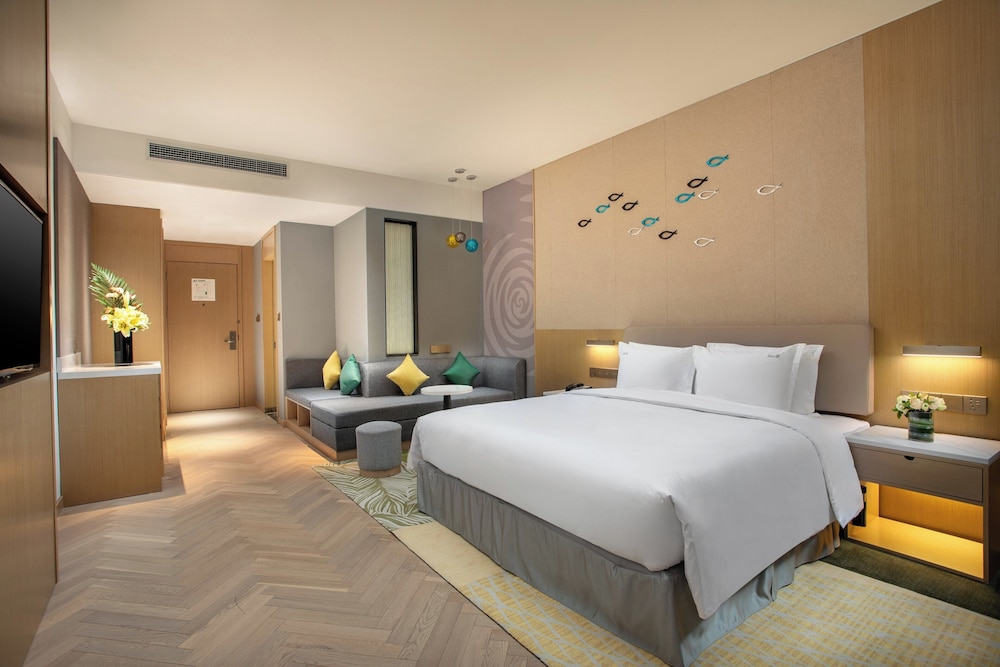 Premium, King Bed, Garden View