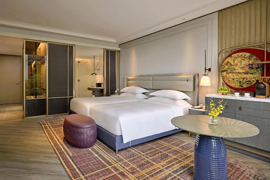 FAIRMONT, TWIN BEDS