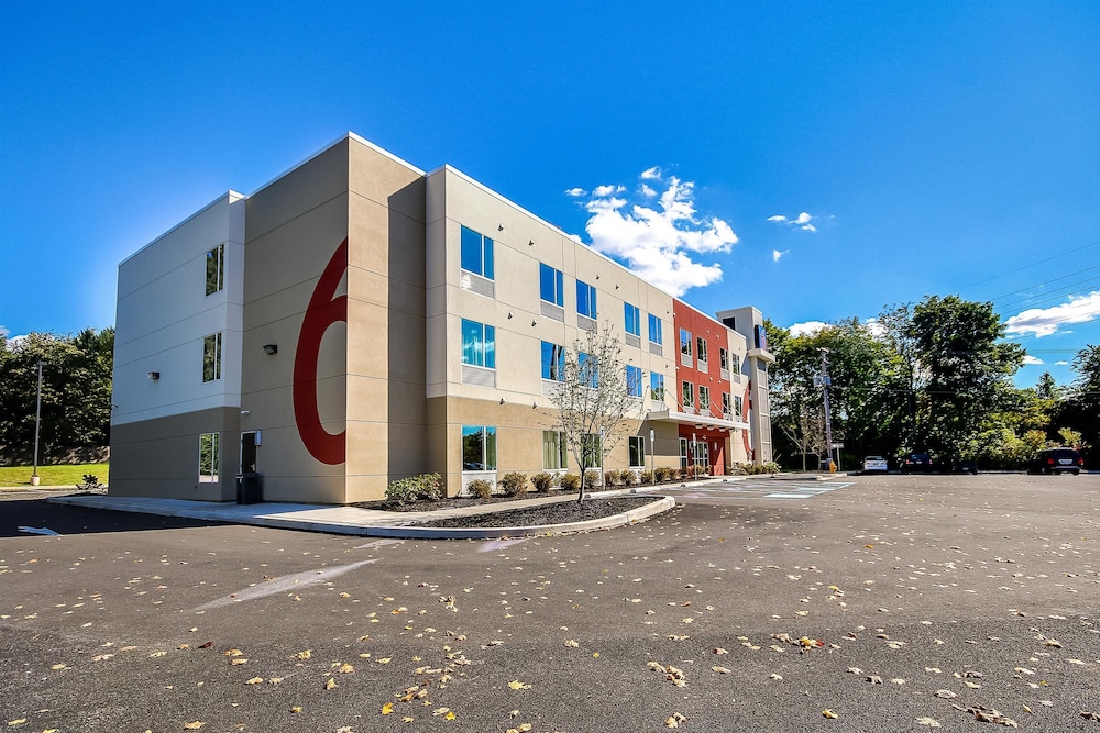 Motel6 Allentown, PA 35/45